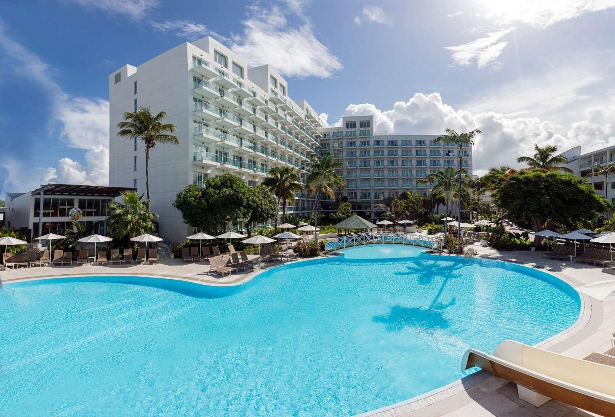 Sonesta Maho Beach All Inclusive Resort Casino & Spa Exterior photo