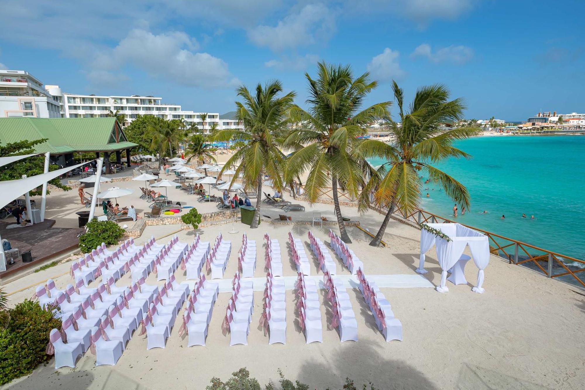 Sonesta Maho Beach All Inclusive Resort Casino & Spa Exterior photo