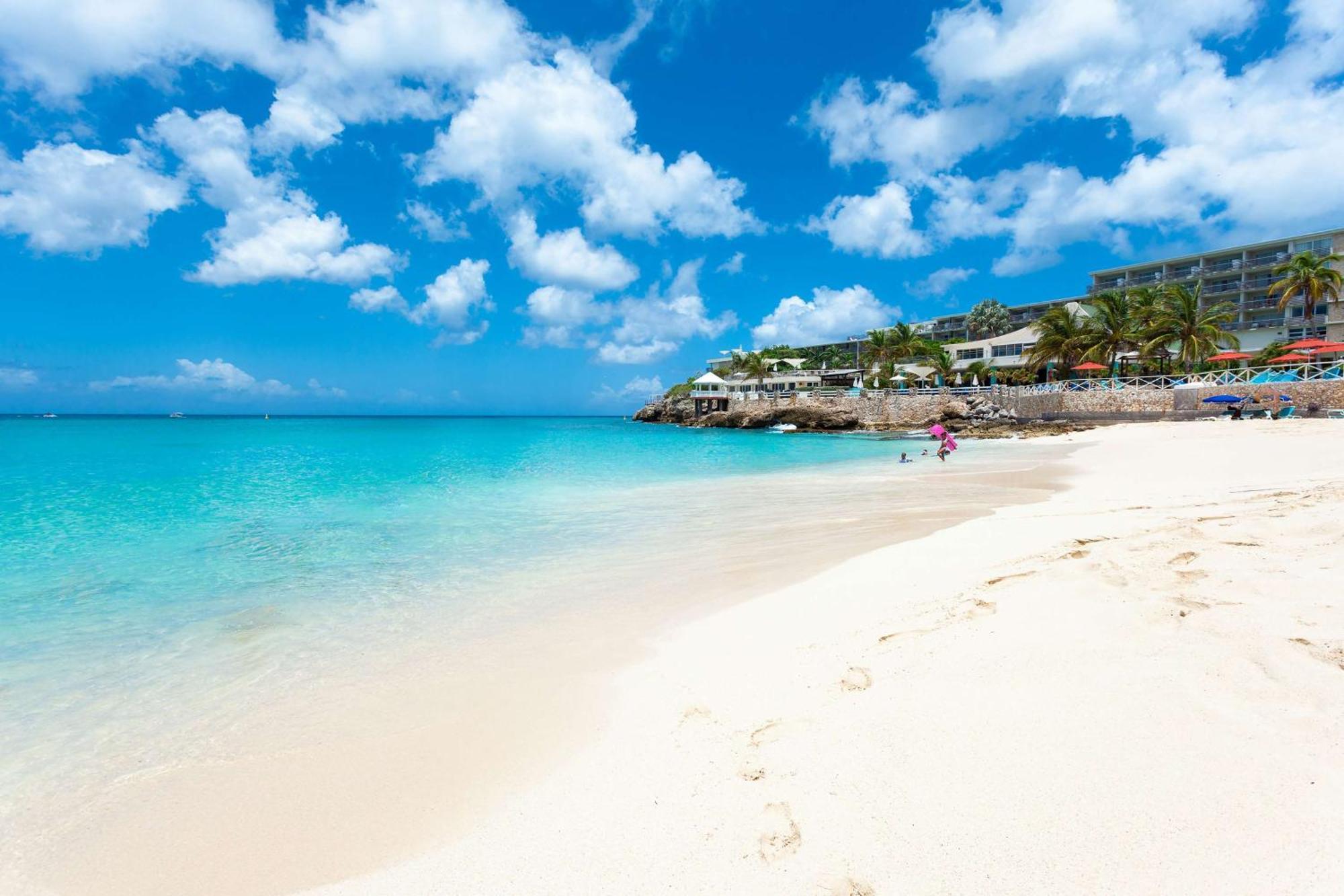 Sonesta Maho Beach All Inclusive Resort Casino & Spa Exterior photo