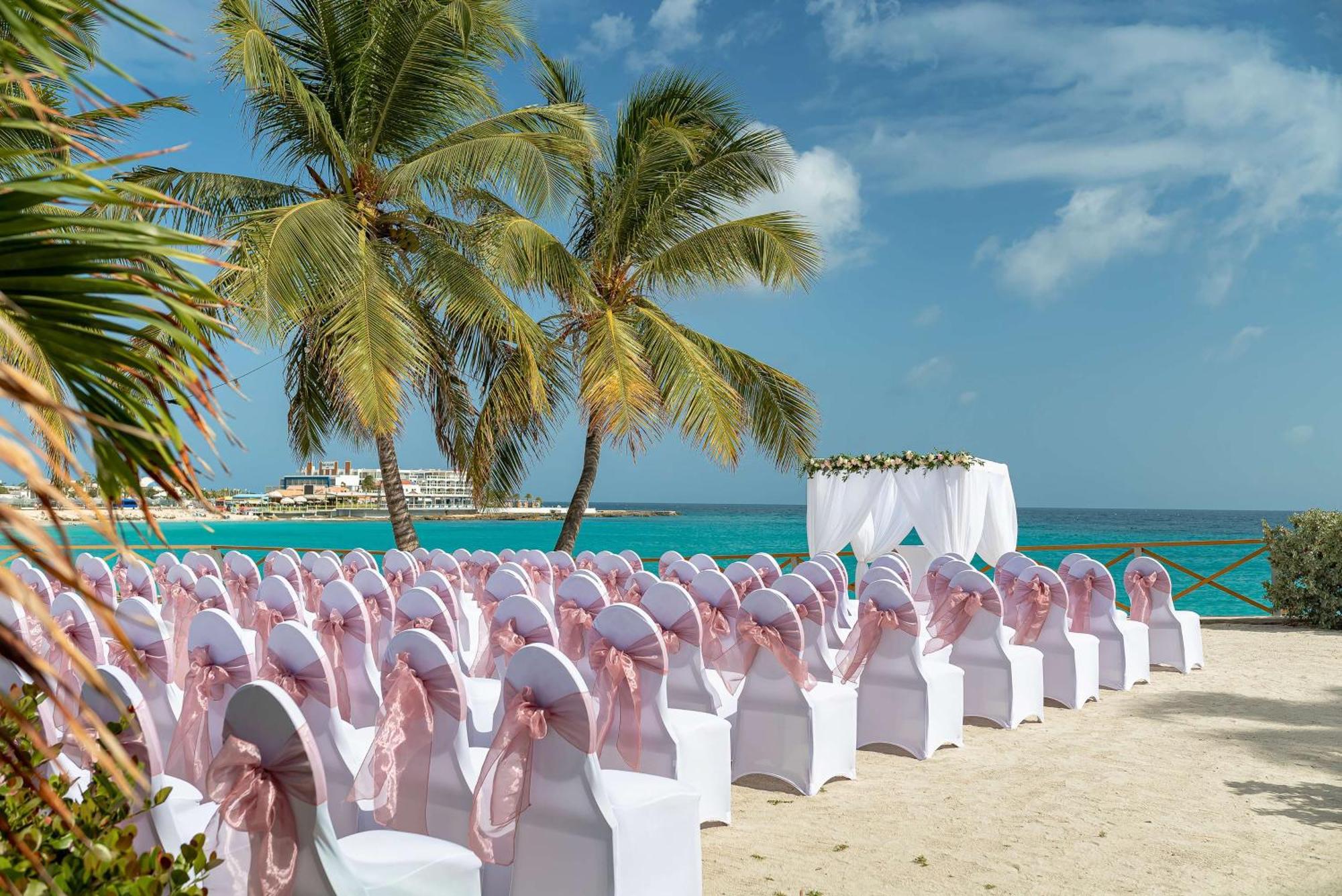 Sonesta Maho Beach All Inclusive Resort Casino & Spa Exterior photo