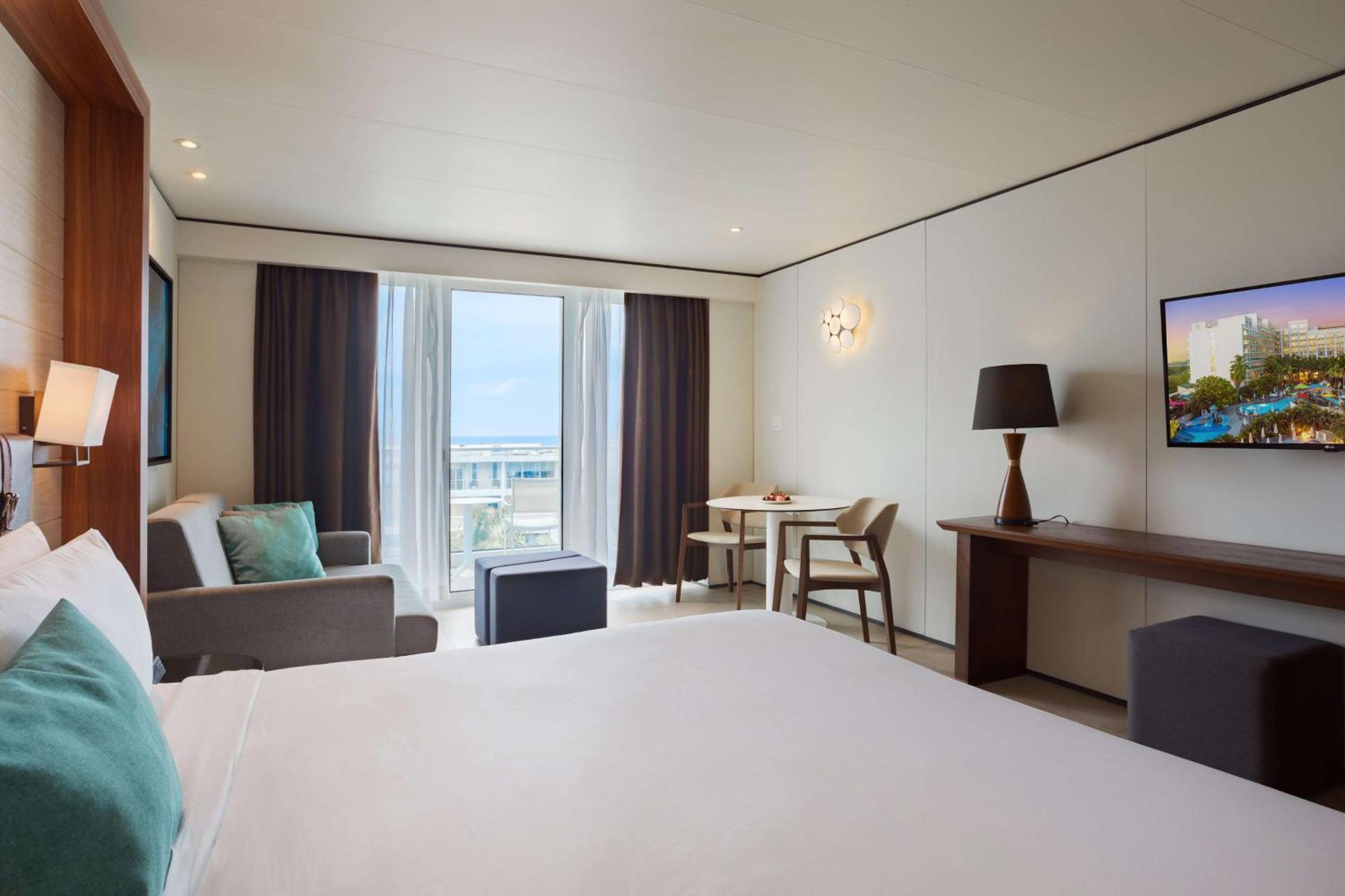 Sonesta Maho Beach All Inclusive Resort Casino & Spa Exterior photo