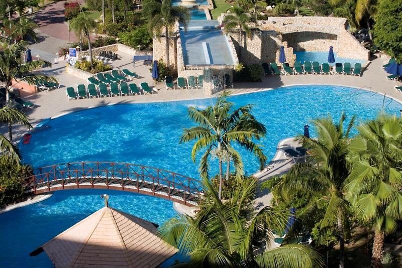 Sonesta Maho Beach All Inclusive Resort Casino & Spa Exterior photo